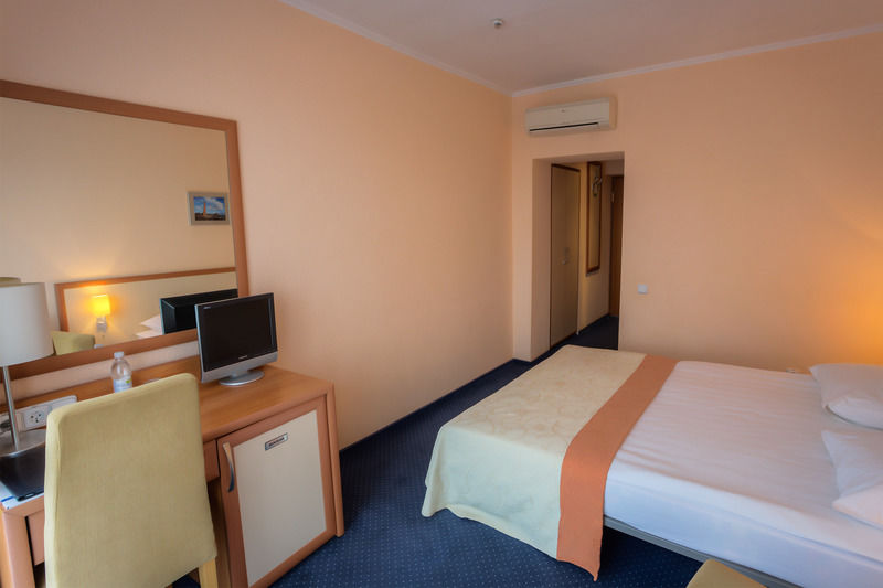 Intourist Hotel Zaporizhia Zewnętrze zdjęcie