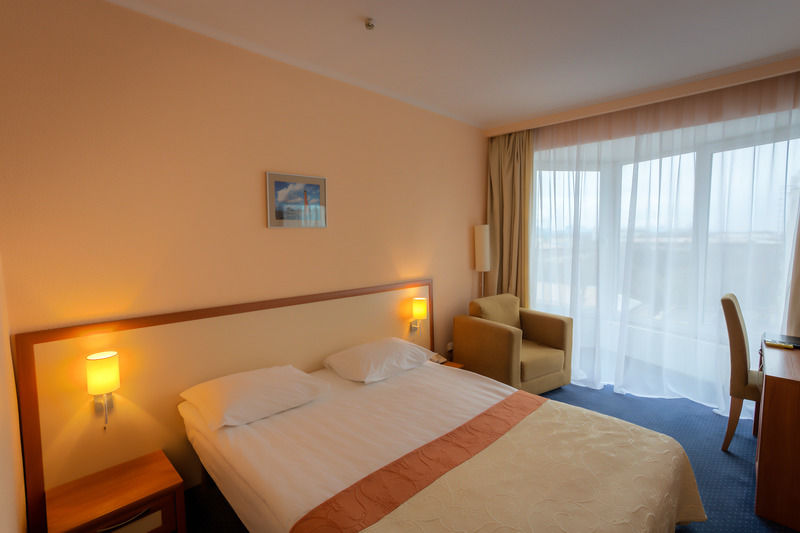 Intourist Hotel Zaporizhia Zewnętrze zdjęcie