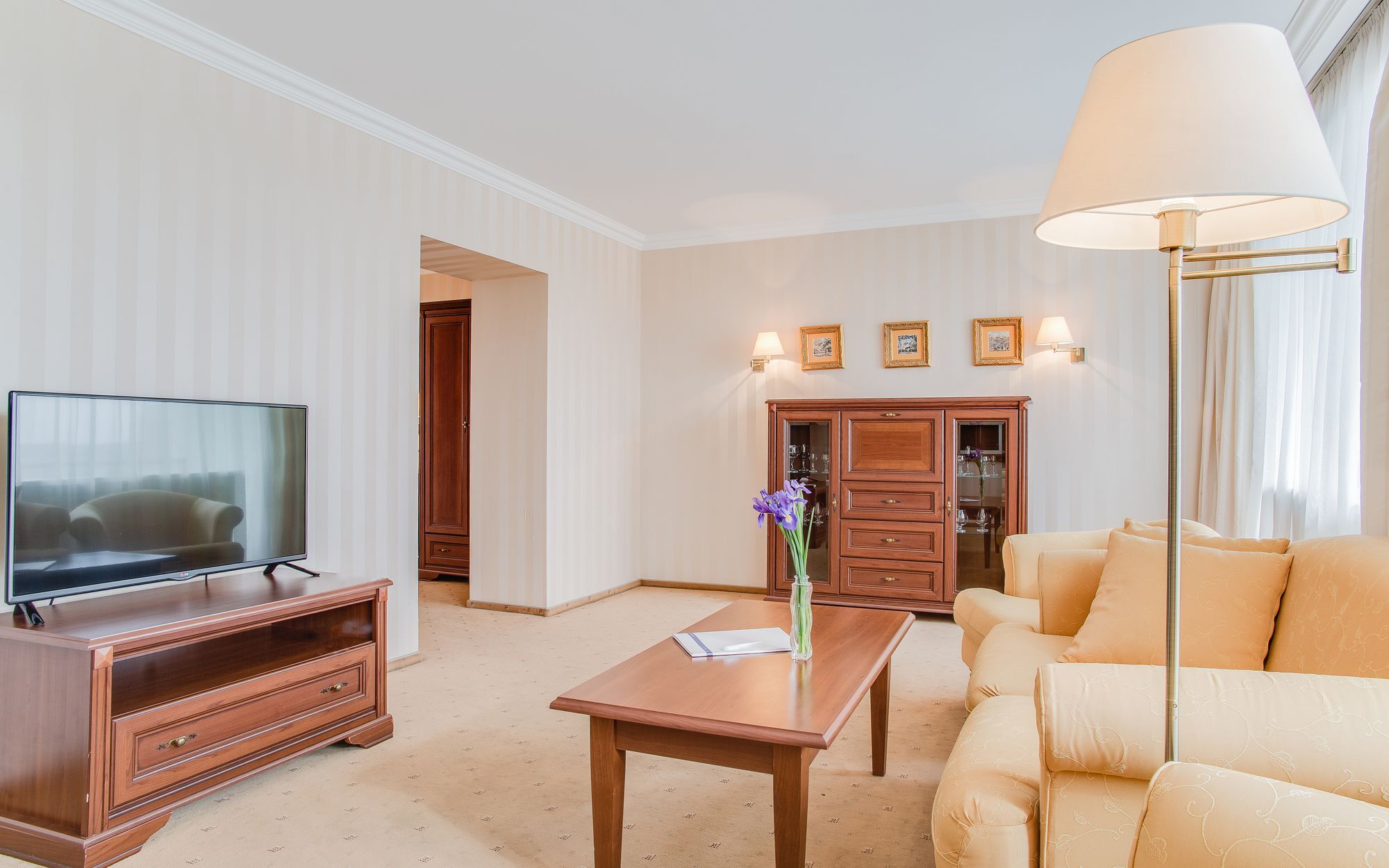 Intourist Hotel Zaporizhia Zewnętrze zdjęcie