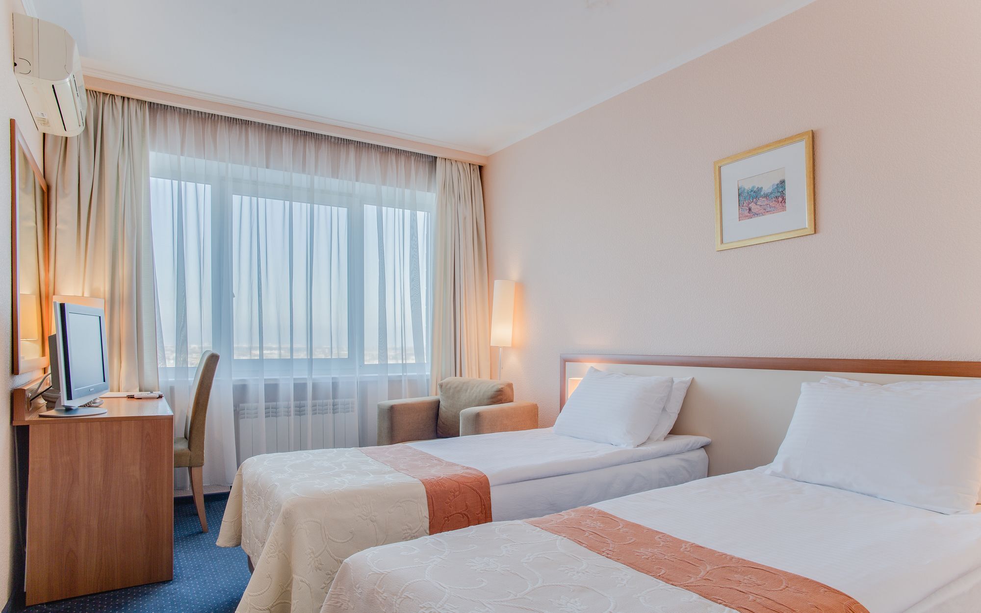 Intourist Hotel Zaporizhia Zewnętrze zdjęcie