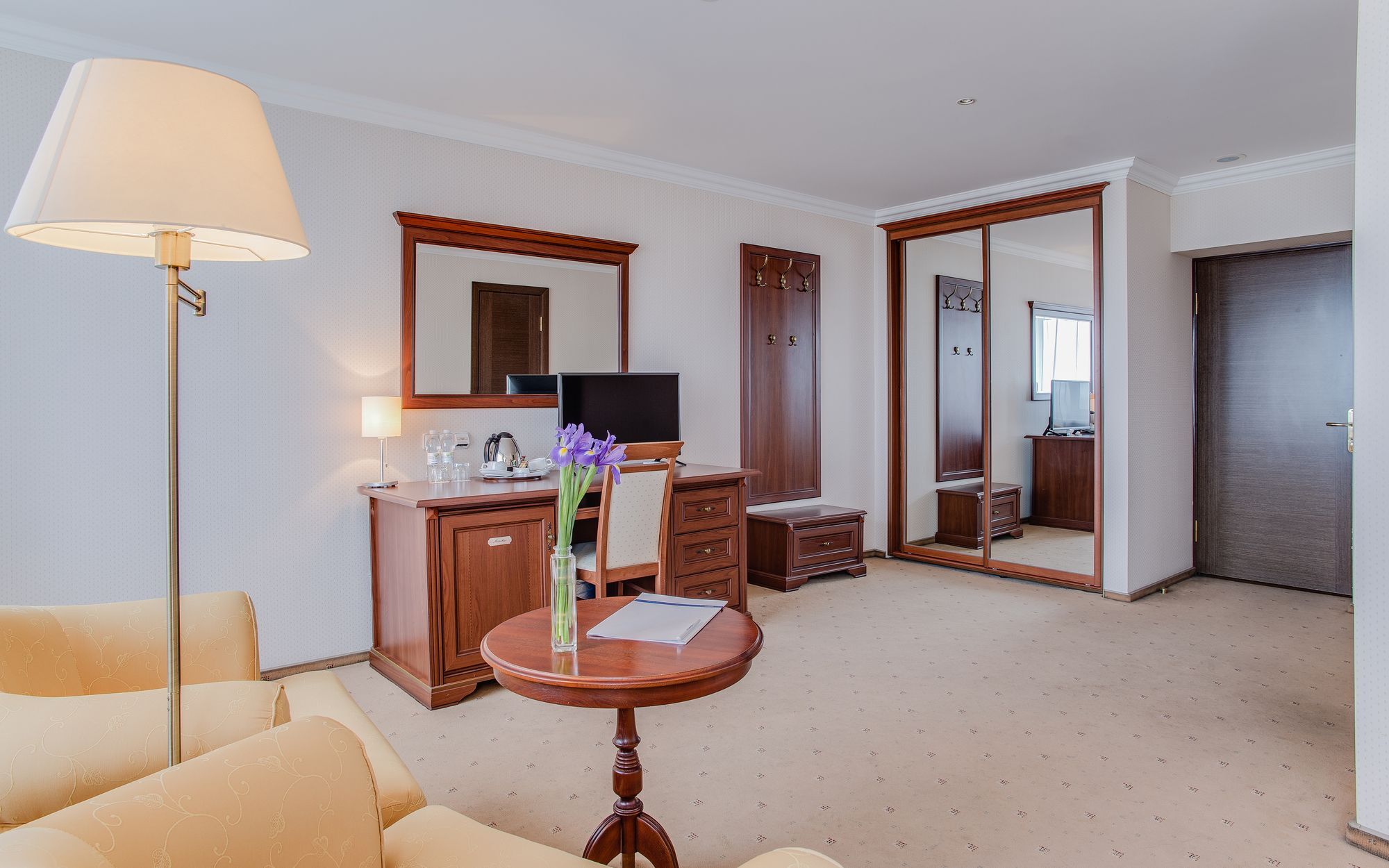 Intourist Hotel Zaporizhia Zewnętrze zdjęcie